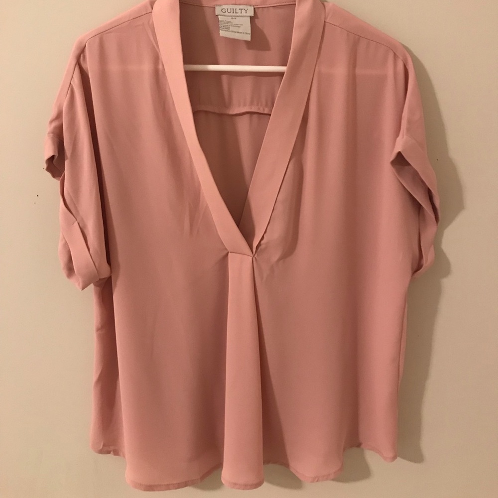 FLOWY BLOUSE